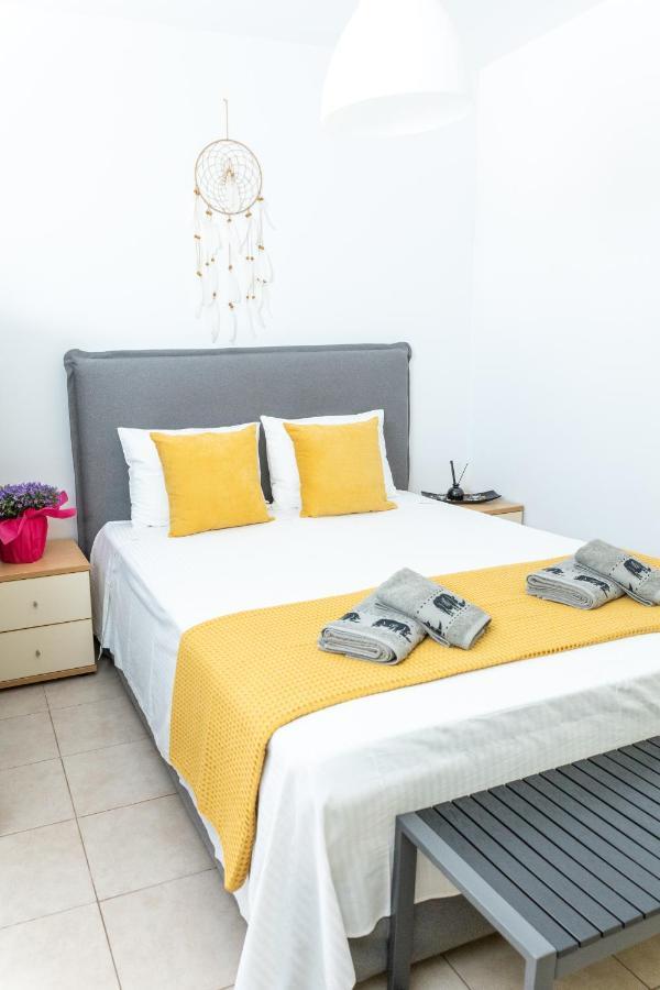 Warm Studio Apartment In Heraklion Екстер'єр фото